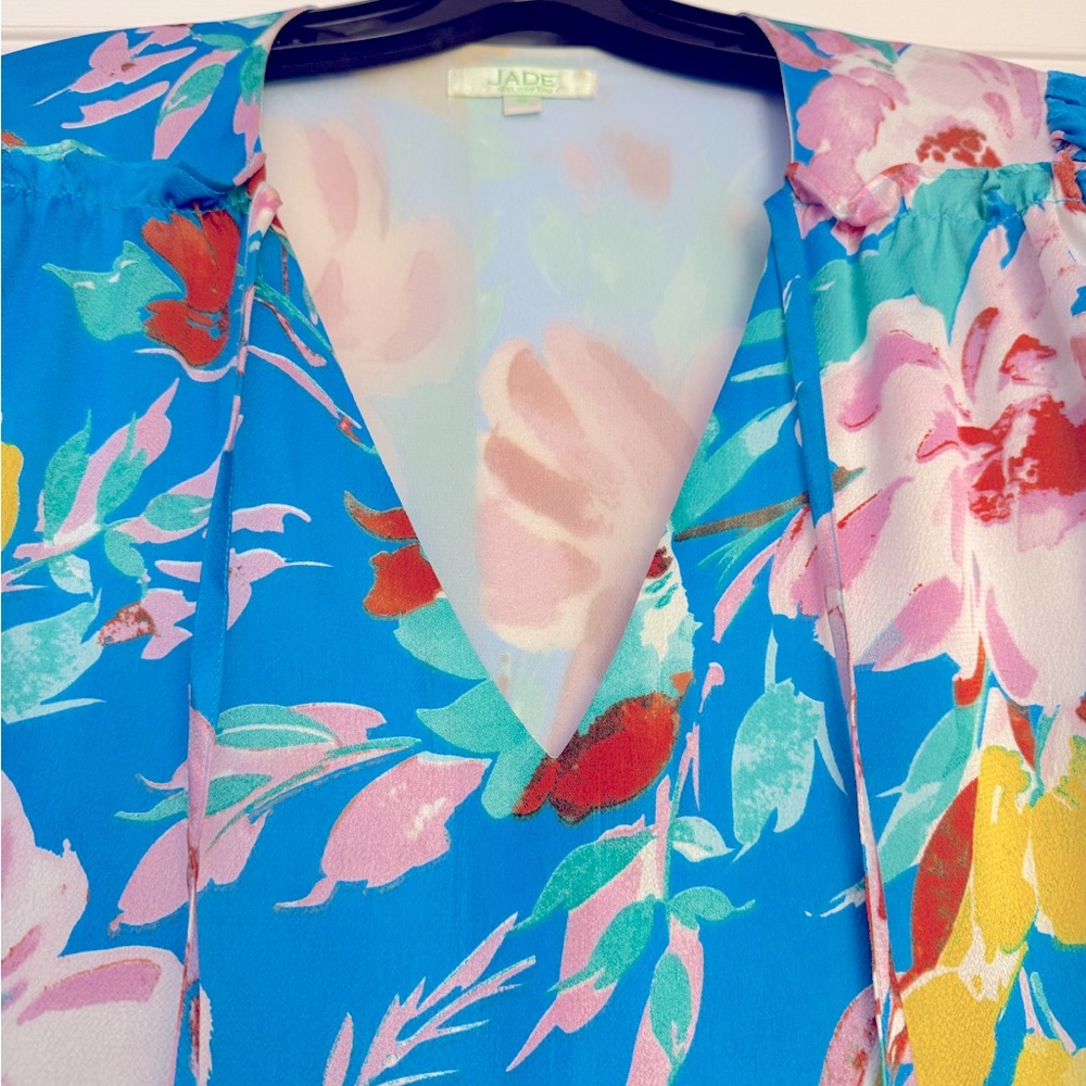 ✨ Blue Jade Floral Fame Tie-Neck Top – Vibrant Floral Print – Boho Chic ✨ - Picture 4 of 6